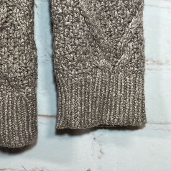 LOFT Off Shoulder Cable Knit Sweater Women's Size XS Beige Ribbed Wool Blend - Picture 8 of 10